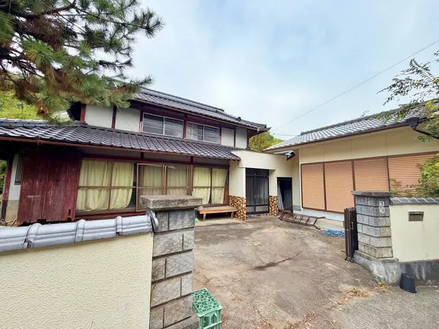 Fukuyama City Utsumi Town I (Matsunaga Station) 2-story 7DK