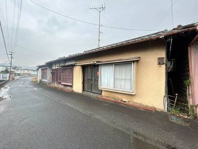 Higashikagawa City, Matsubara (Sanuki Hakucho Station) Single-story building 2SK