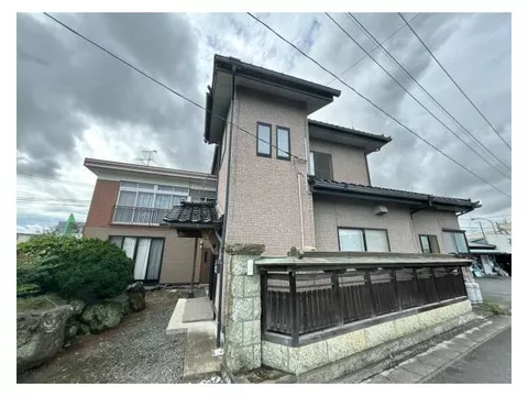 250 m (4 minutes on foot) to Kogota Station, 2-story building with storage, 8DK