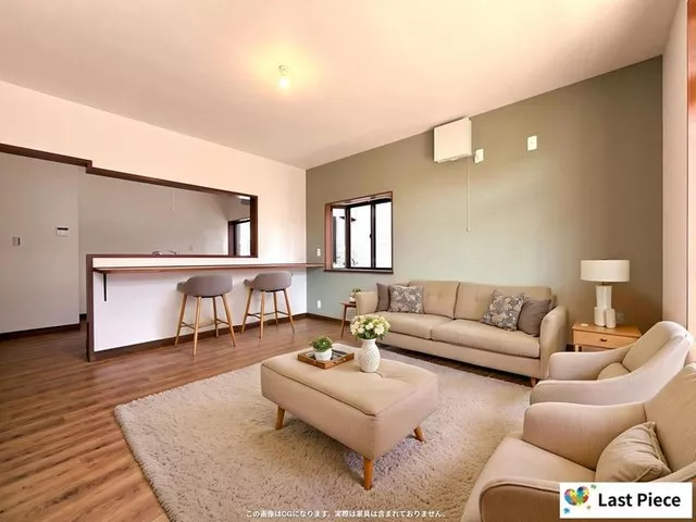 Renovated, corner lot with good ventilation and sunlight! A quiet residential area for a new life.