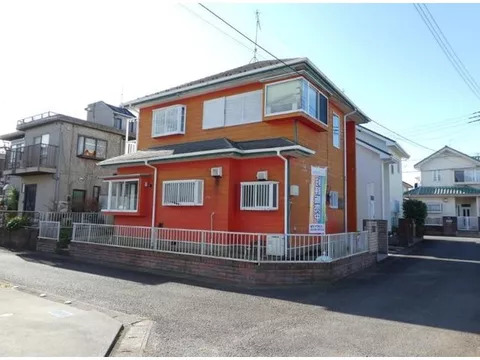 ●13-minute walk from Kōhoku Station●Corner lot on public road●4LDK with garage●