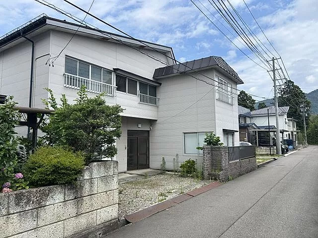 Used single-family home in Aizuwakamatsu City, Takaracho