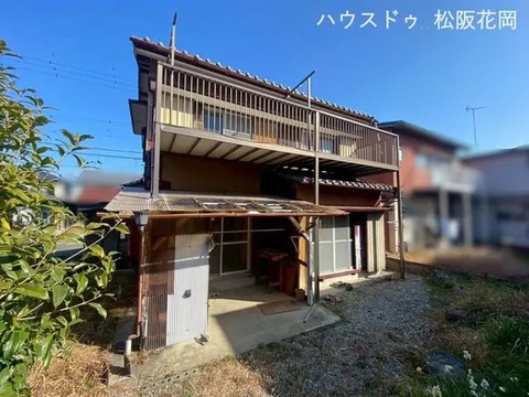 Ureshino Tsuyajō Town (Ise Nakahara Station) 3 million yen