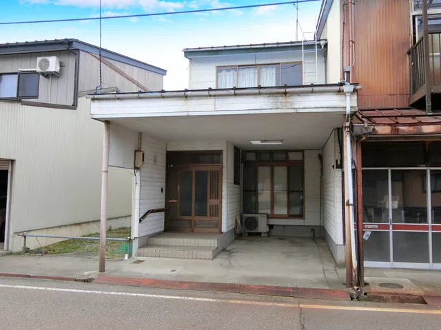 Joetsu City, Inada 3-chome (Takada Station) 2-story 4SDK
