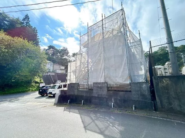[Open House Scheduled] Interior and Exterior Renovation Planned / Earthquake Resistance Work / Water Area Replacement / Parking for 3 Cars Available /