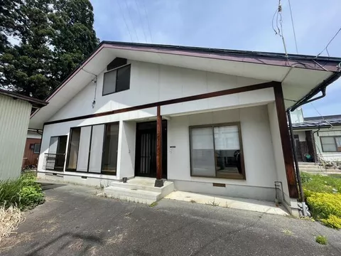 Yonezawa City, Gombyo 1-chome (Nishi-Yonezawa Station), 2-story, 5K