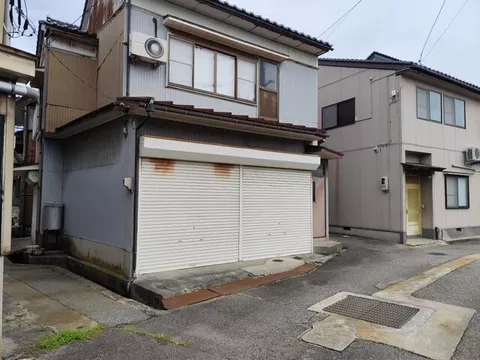 Uozu City, Kamiguchi 2-chome (Dentetsu Uozu Station), 2-story, 2DK