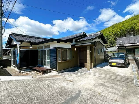 Used single-family home in Yanai City, Katano Nishi