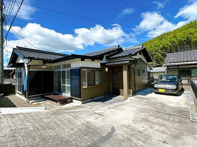 Used single-family home in Yanai City, Katano Nishi