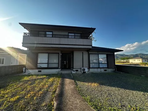 【Good sunlight due to south-facing balcony♪】 - Image 3