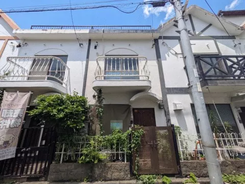 Hirakata City, Hirakata Motomachi (Hirakata Park Station) 3-story building 3DK