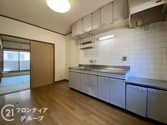 RC construction 3-story building + immediate viewing available! Earthquake resistance is also reassuring! ■ 10-minute walk from Hachinohesato Station