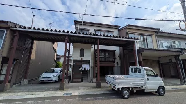 Joetsu City, Higashihoncho 4-chome (Takada Station) 3-story building 5K
