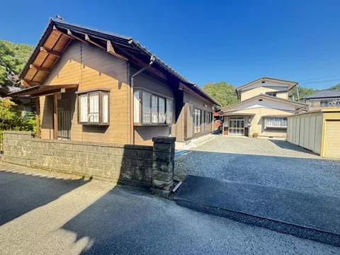 Minobu Town, Nambu District, Umehara (Minobu Station) 2-story building 6DK