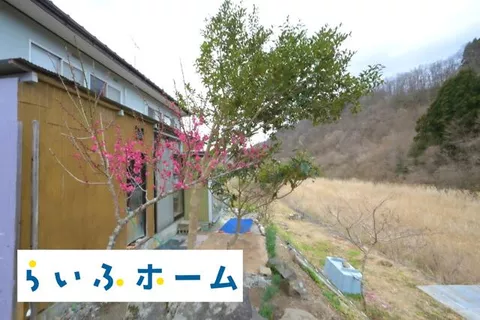 Katta-gun Zao Town, Tokarita Onsen, Azashi Shinchi Higashura-yama (Higashi-Shiraishi Station) 2-story building 9LDK