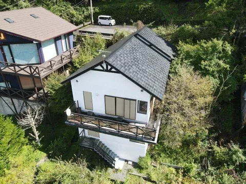 Minamitsuru District, Yamanakako Village, Hirano (Kotobuki Station) 2-story 2LDK