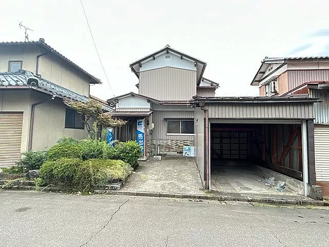 Used single-family home in Maruoka Town, Sakai City, Shin-Kuzuryu 1-chome