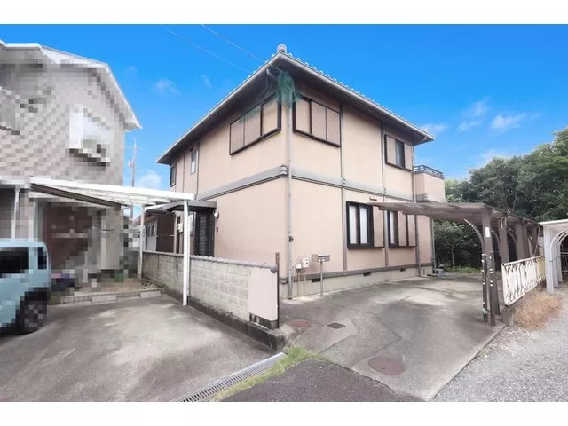 ■ Spacious 6DK + S ■ All rooms are over 6 tatami mats ■ Shopping facilities within a 15-minute walk