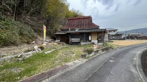Ibara City, Kamiyodo Town (Sōun no Sato Ebara Station) Single-story building 5K