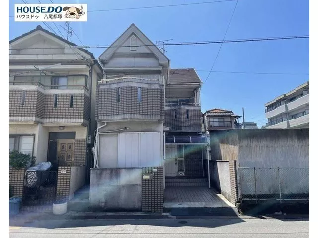 12 minutes on foot to Onchi Station, 5 minutes on foot to elementary and junior high schools