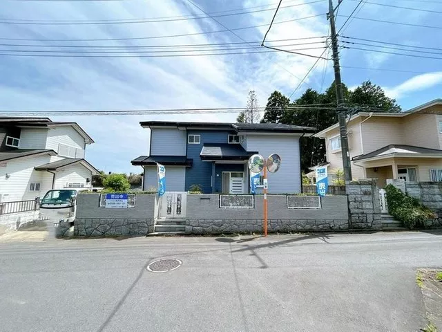 [Open House] Interior and exterior renovation completed. A two-story house facing south with good sunlight!