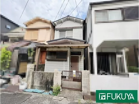 ■17 minutes on foot from the station! Two-story 3DK used house! Currently vacant! Easy-to-live flat land!