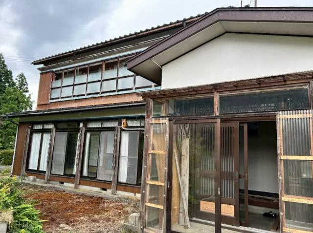 Nagaoka City, Oguni Town, Chiyazawa (Tsukayama Station) 2-story building 5DK