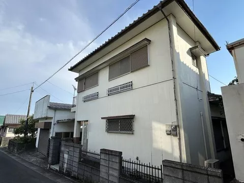 【Has water leakage】 2-story all-electric 4LDK with solar power generation and garage