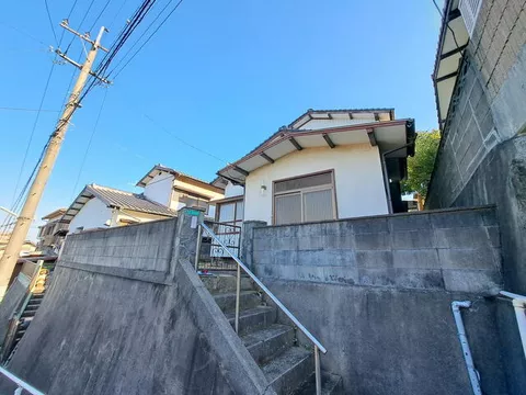 5LDK two-story house in Kiyota 2-chome, Yahatahigashi-ku, Kitakyushu City (Space World Station)
