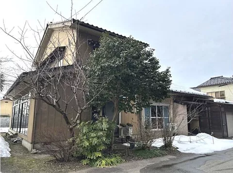 Used single-family home in Nakaniikawa District, Kamiichi Town, Masuin