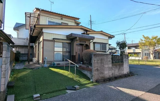Kazo City, Fudooka 3-chome (Kazo Station) 2-story building 4DK