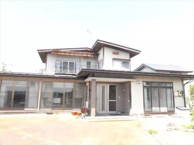 Tokinawa (Tokinawa Station) 8 million yen