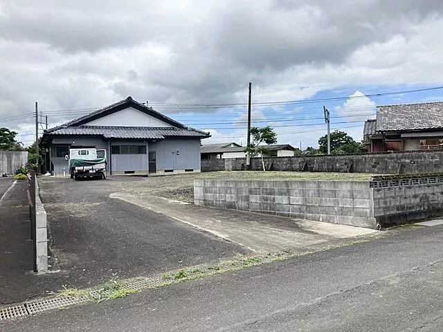Used single-family home, 3-minute walk from the bus stop Shimoharada