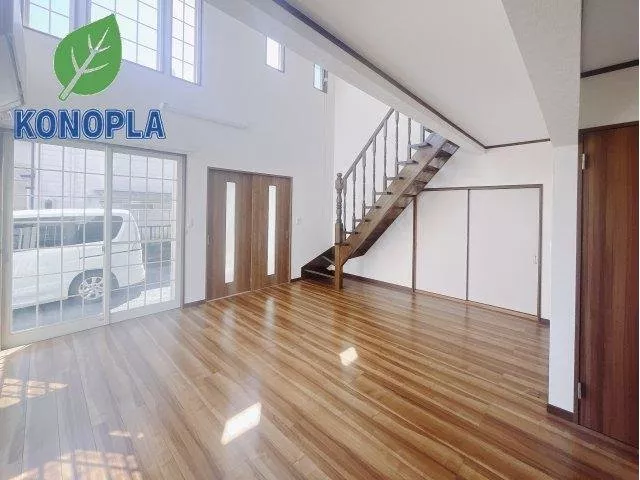 ☆Renovated property☆■Parking for 4 cars available■Open space with a loft■Living room staircase