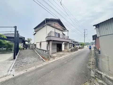 Chikujo-gun Chikujo Town Oaza Takatsuka (Shida Station) Single-story building 10K