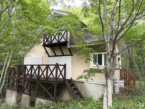 Oaza Hatori, Azashi Basukusa 4.5 million yen