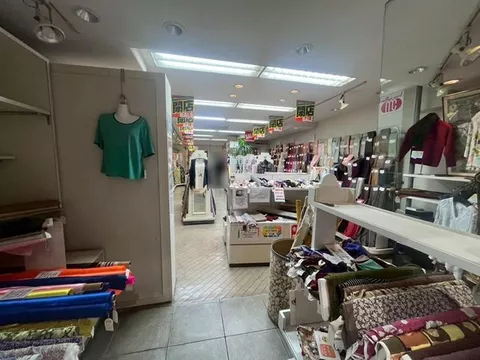 ◆ Property close to the station ◆ Residential building with store ◆ Suehiro-cho shopping street ◆ Good surrounding environment - Image 3