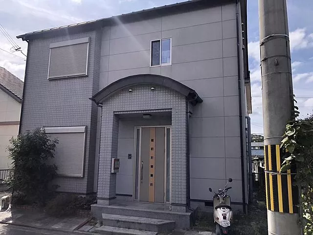 Used single-family house, old house, owner change property