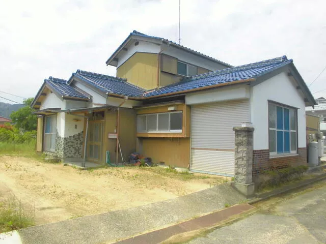 Higashikagawa City Hikida (Hikida Station) 2-story 5DK