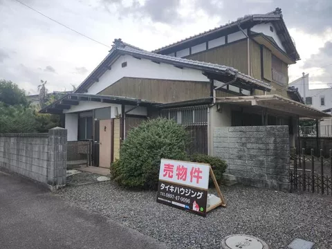 Saijo-city Enkaiji (Mibugawa Sta.) 2F 6DK

5.8 million yen
