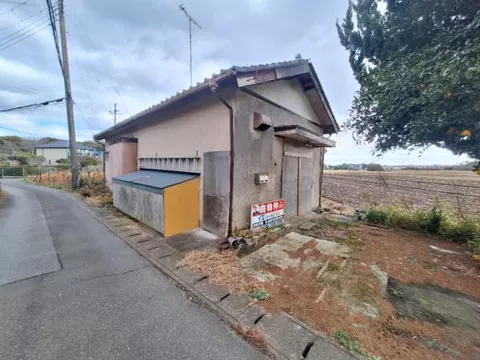 Asahi-shi Ni (Higata station) Single-story building, 2LDK

980,000 yen