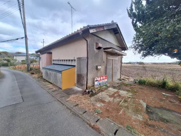 Asahi-shi Ni (Higata station) Single-story building, 2LDK

980,000 yen
