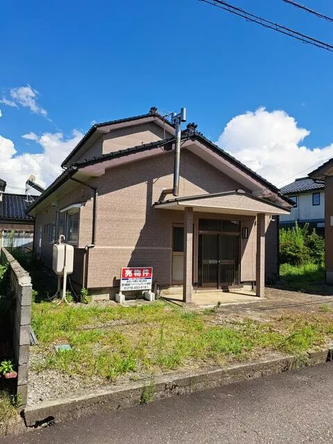Nakaniikawa-gun Tateyama Town Urata (Wakkozuka Station) 2-story 6DK