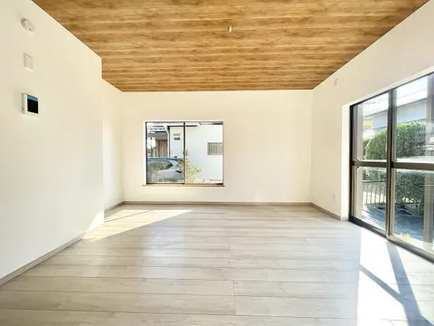 Hiki District, Kawajima Town, Yawata 4-chome 2-story building 3K