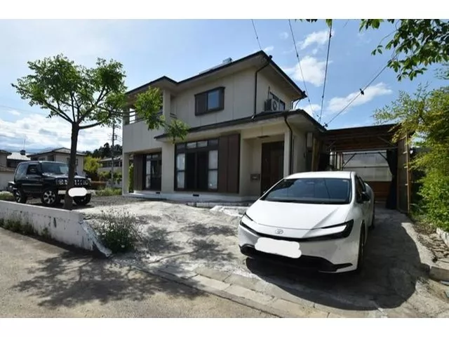 11 minutes on foot to Futaba East Elementary School! 900 meters north of Futaba JCT!