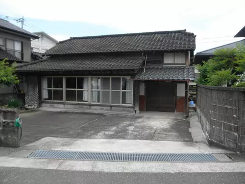 Ureshino City, Ureshino Town, Oaza Yoshida Hei (Ureshino Onsen Station) Single-story building 5LDK
