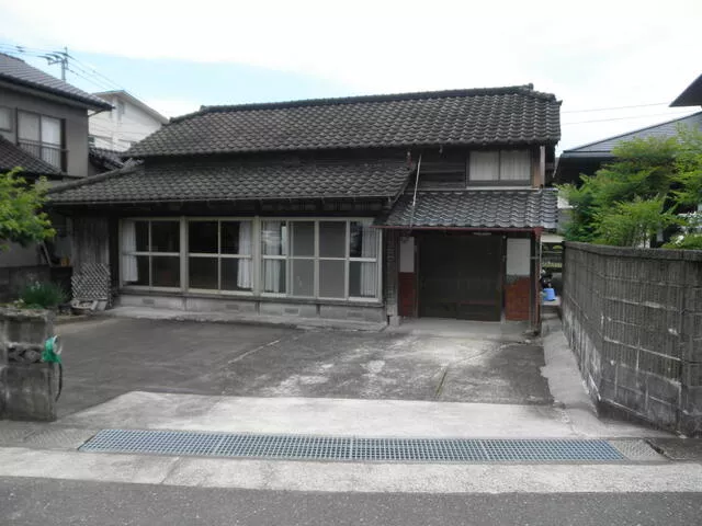Ureshino City, Ureshino Town, Oaza Yoshida Hei (Ureshino Onsen Station) Single-story building 5LDK