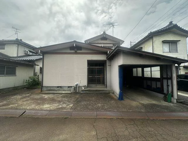 Tsubame City, Komaki (Tsubame Station) 2-story building 5DK