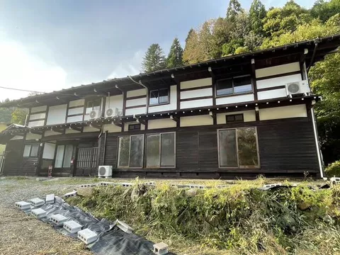 Hida City, Kamioka Town, Yoshida (Sugizaki Station) 2-story building 11DK