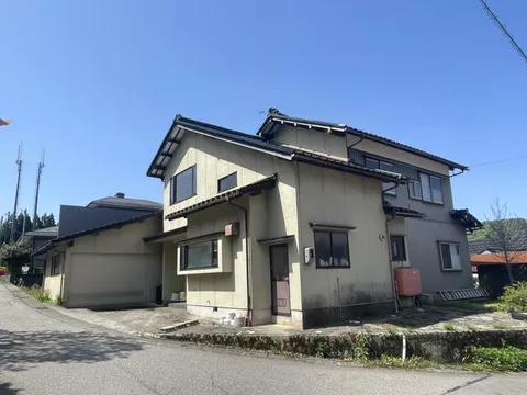 Sannomiya-cho, Hakusan City 2-story 9DK